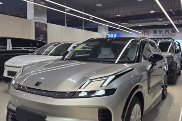 Lynk & Co 08 EM-P  Model 210 AWD Performance Ultra H7 Auto Punkt