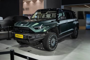 M-Hero 917 Jiaolong Armor Extended Edition 2025 Auto Punkt