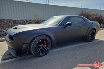 SRT Hellcat Auto Punkt