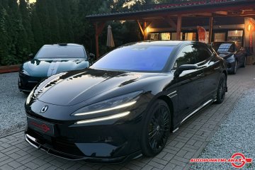 Ultra PHEV Auto Punkt