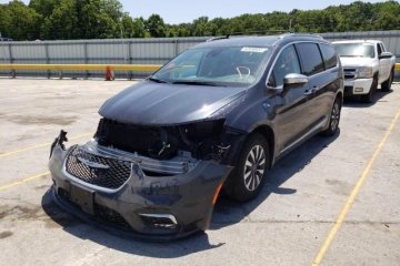 Używane Chrysler Pacifica - 128 500 PLN, 35 773 km, 2021